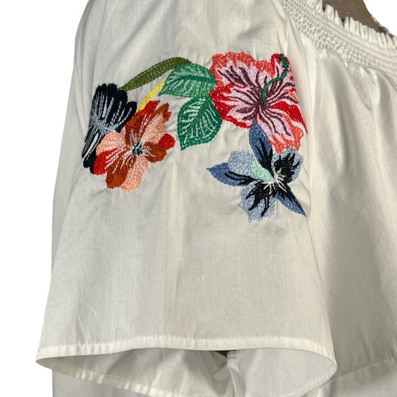 Talbots Woman Cool Cotton Floral Embroidered Blouse With Smocked Necklin… - Picture 7 of 14